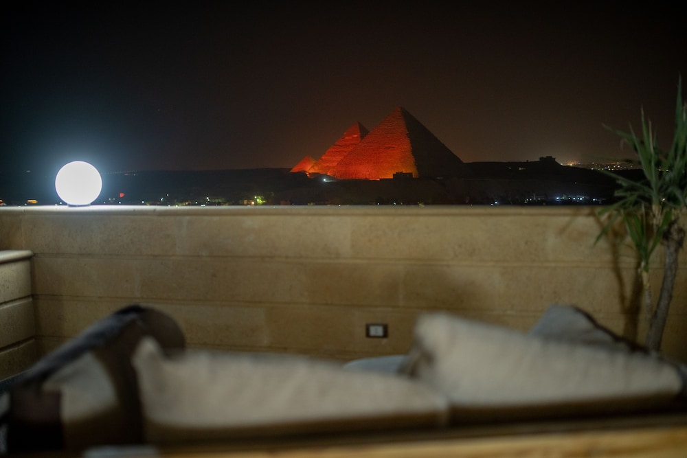 Gardenia Pyramids View Inn - Rooftop view 2