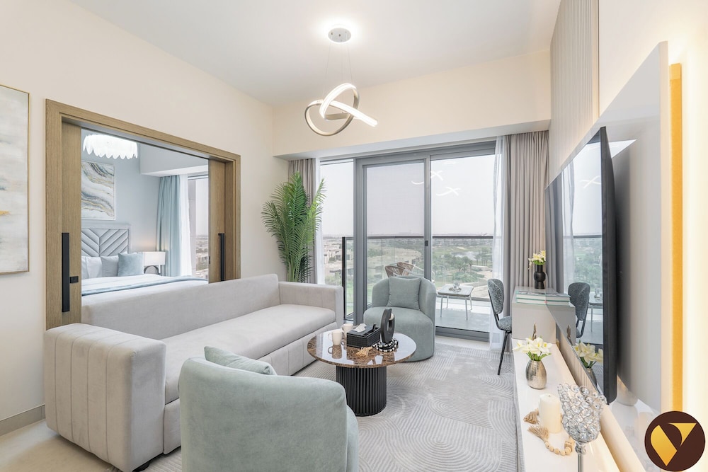 Gulf Gate Near Golf Club Parks & Pool