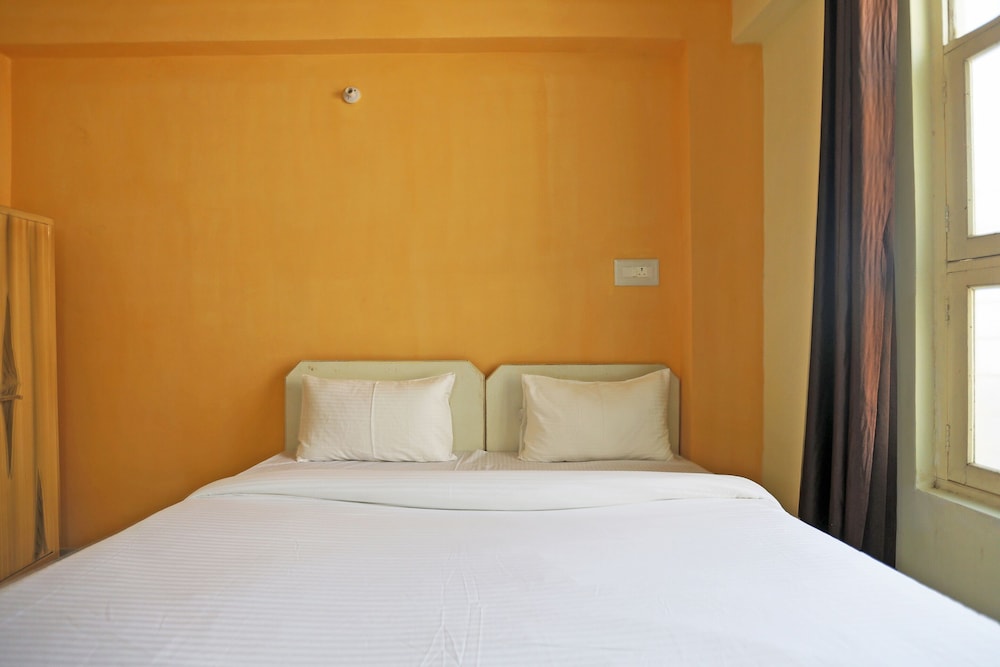 SPOT ON 48911 Sukhrali Residency - Property Image 9