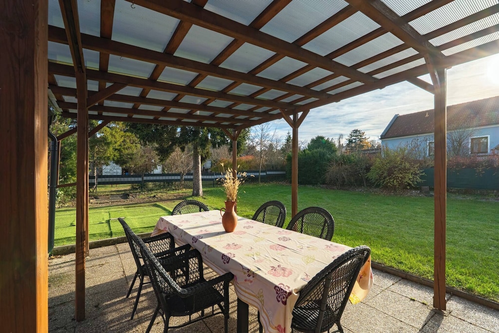 Spacious Renovated House in Wolfsthal, Austria - Perfect for Families and Groups