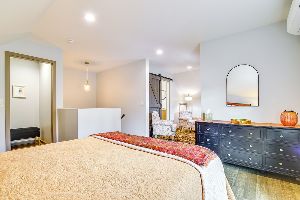 Seneca Lake Wine Trail Studio w/ Balcony & Views!