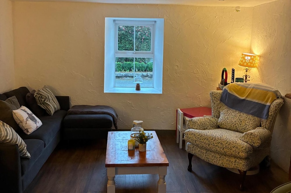 Family-pet Friendly-sleeps 10-hot Tub-sauna