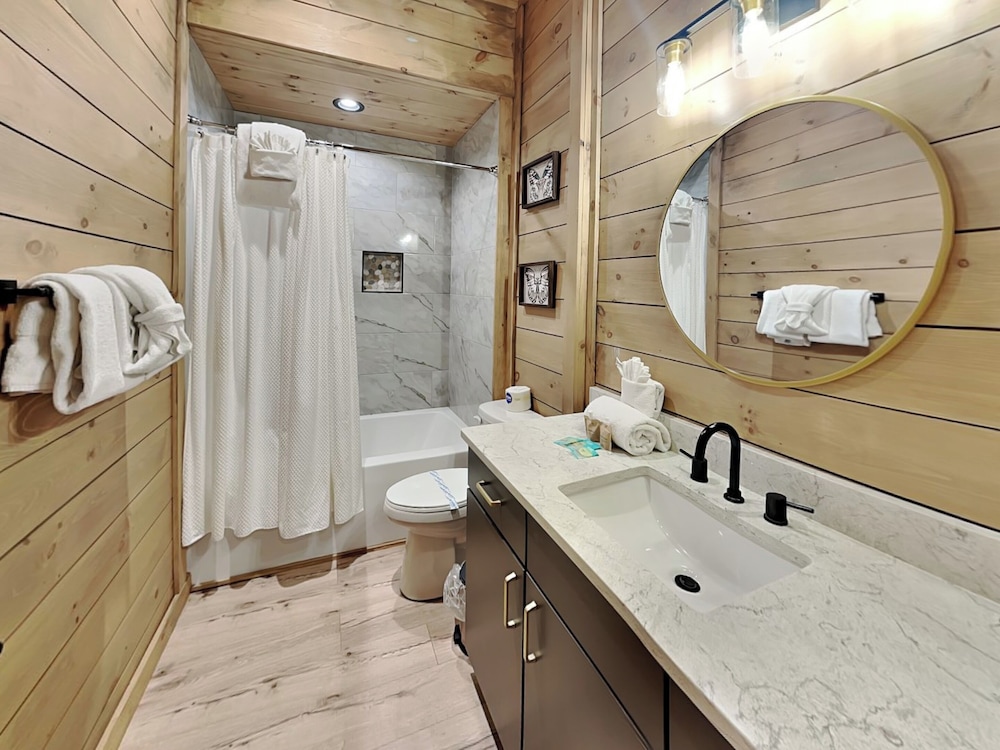 Smoky Ridge Sanctuary by Jackson Mountain Rentals