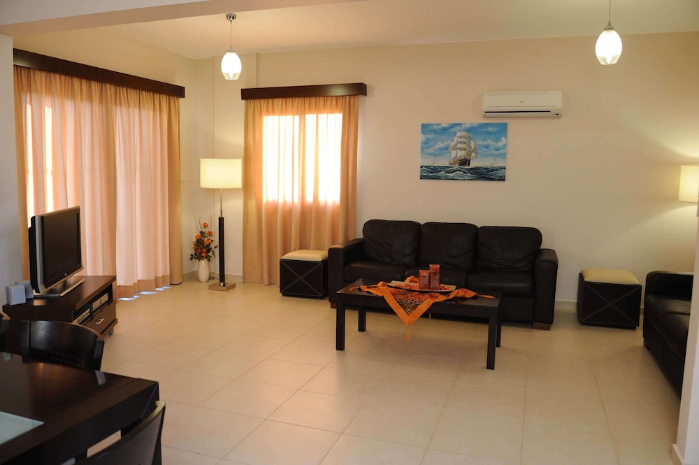 Three Bedroom Villa With Private Pool and Landscaped Garden Close to the Beach