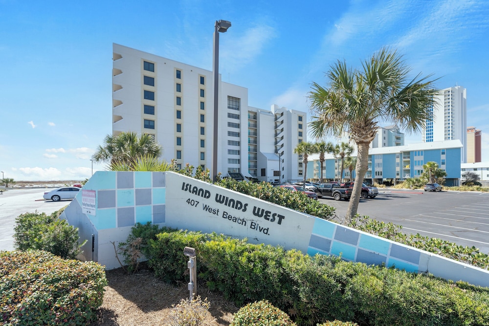 Island Winds West 471