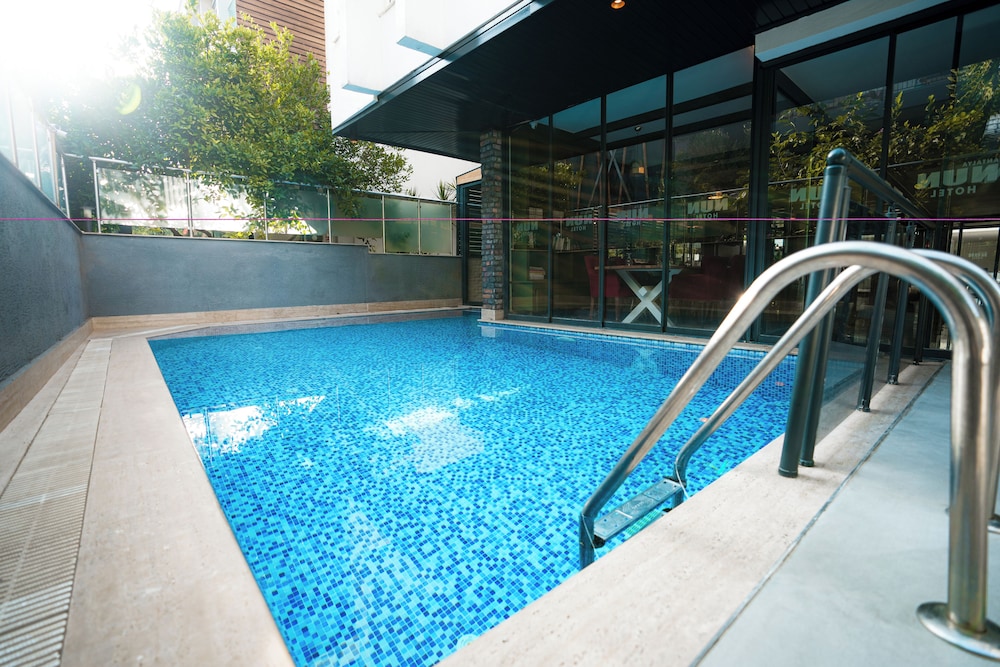 Nun By Laren Hotels - Image 65