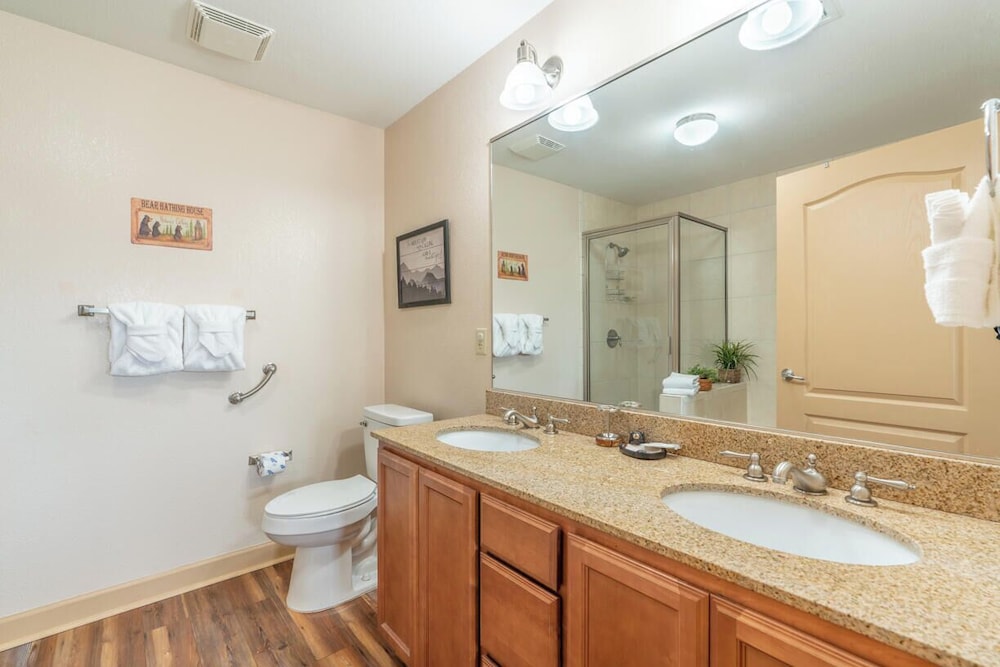 Mountain View Condo 3702