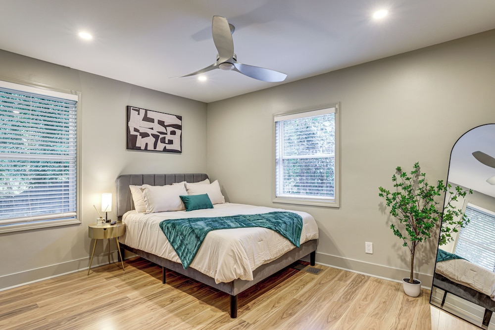 Close to Decatur Square: Family Home w/ Deck!