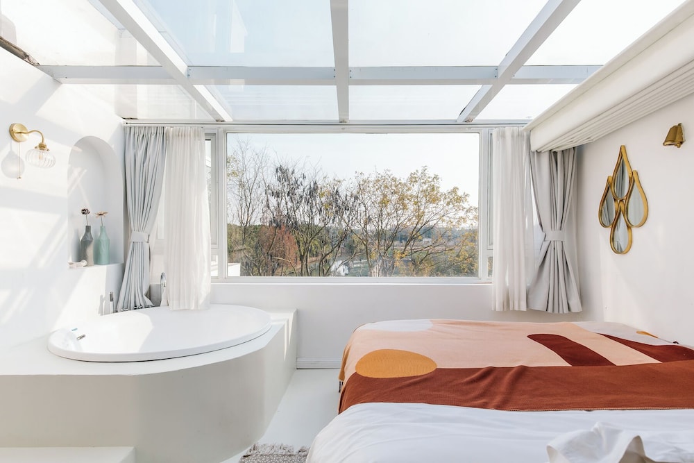 Shanghai Ruochu Designer Guesthouse-Near Shanghai Pudong Airport & Disneyland