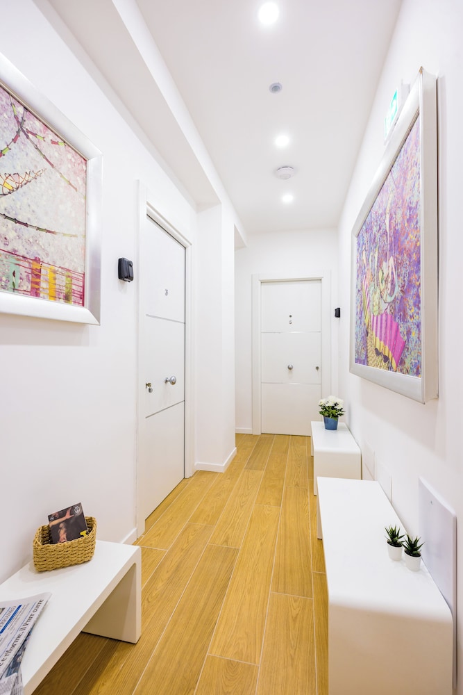 Carlo III guest house