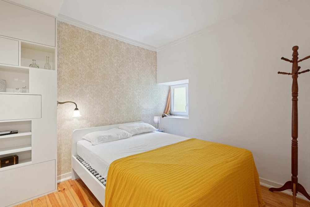 Stunning 1 Bedroom Apartment Near Alfama view 5