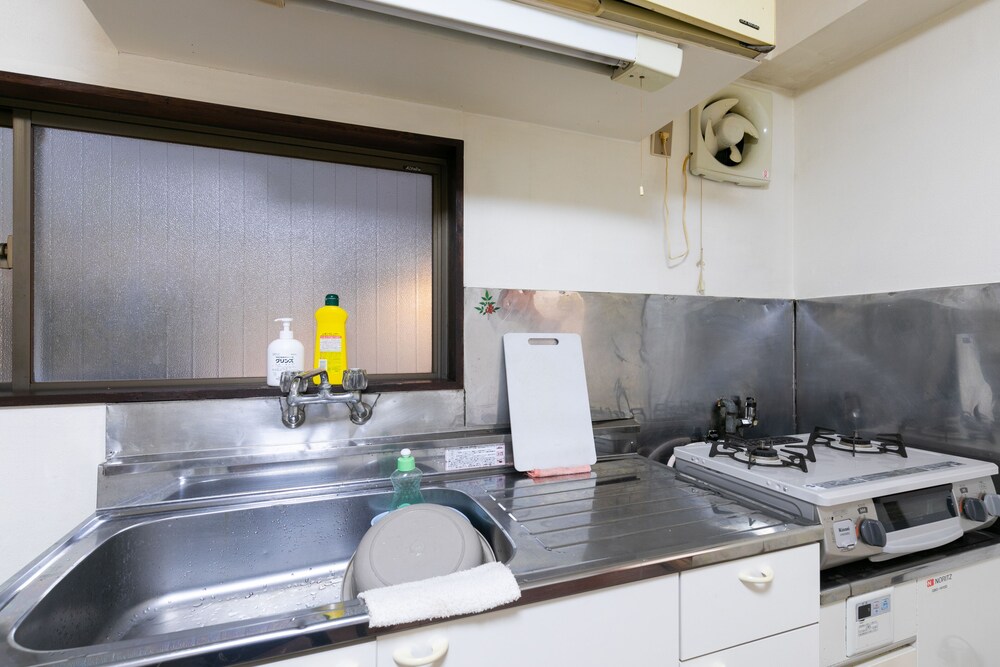 Otsuka Station Apartment Hotel