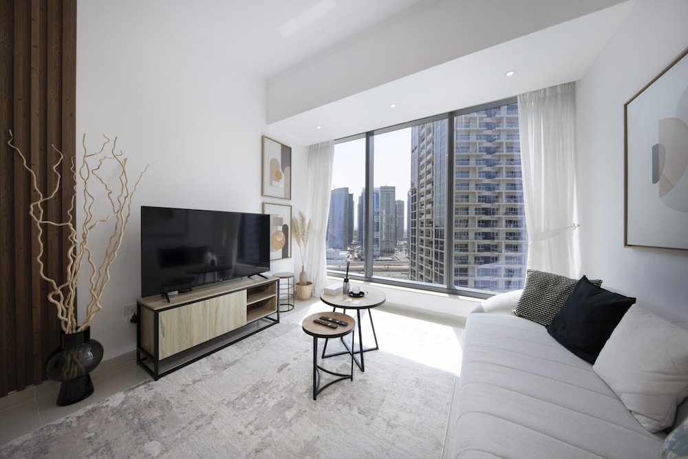 Chic Comfy 1BR in Dubai Marina