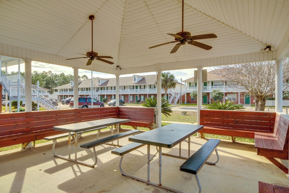 Birding, Beaches & More: Cozy Gautier Condo