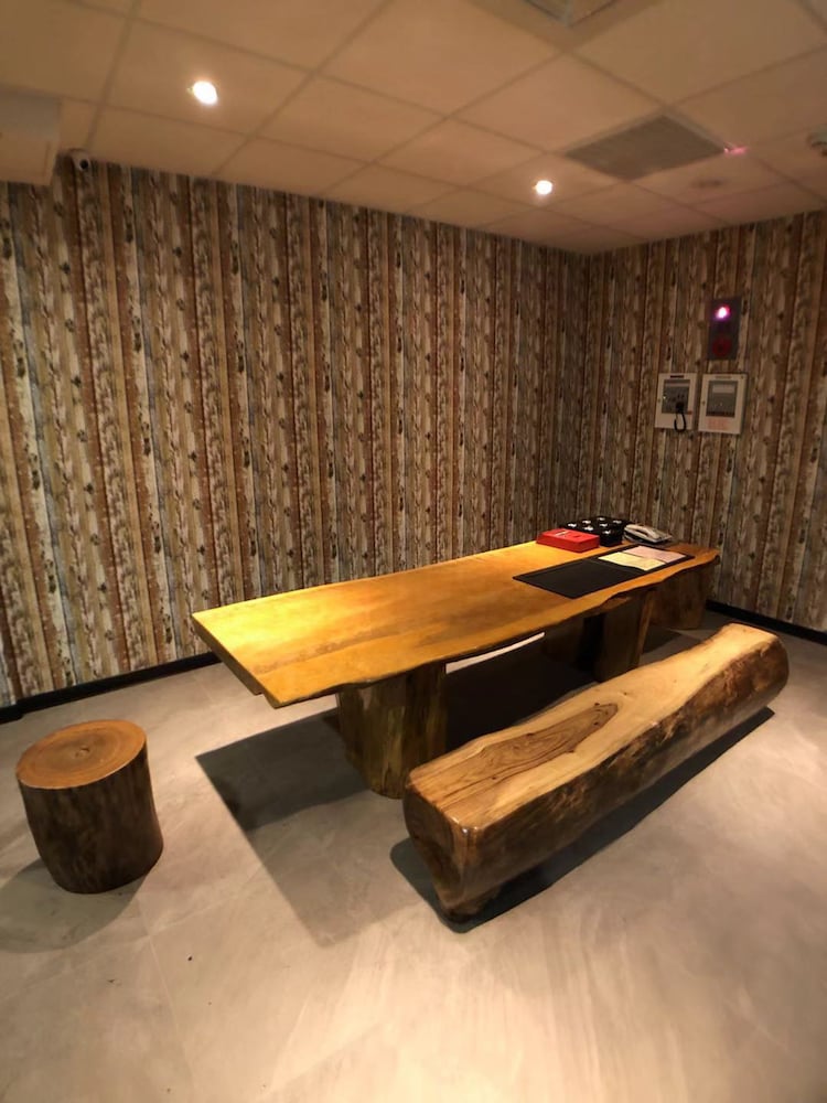 meeting & event spaces