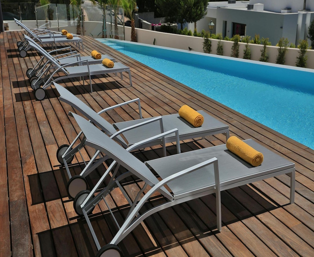 Modern Holiday Home With Vast Terracing