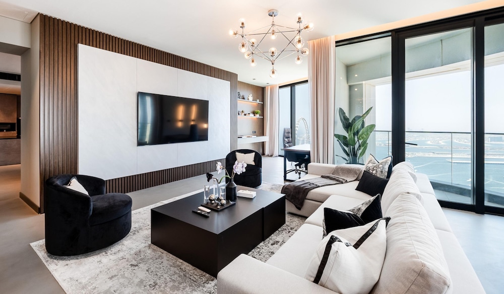 Modern 4BR M w Beach Access at Address JBR