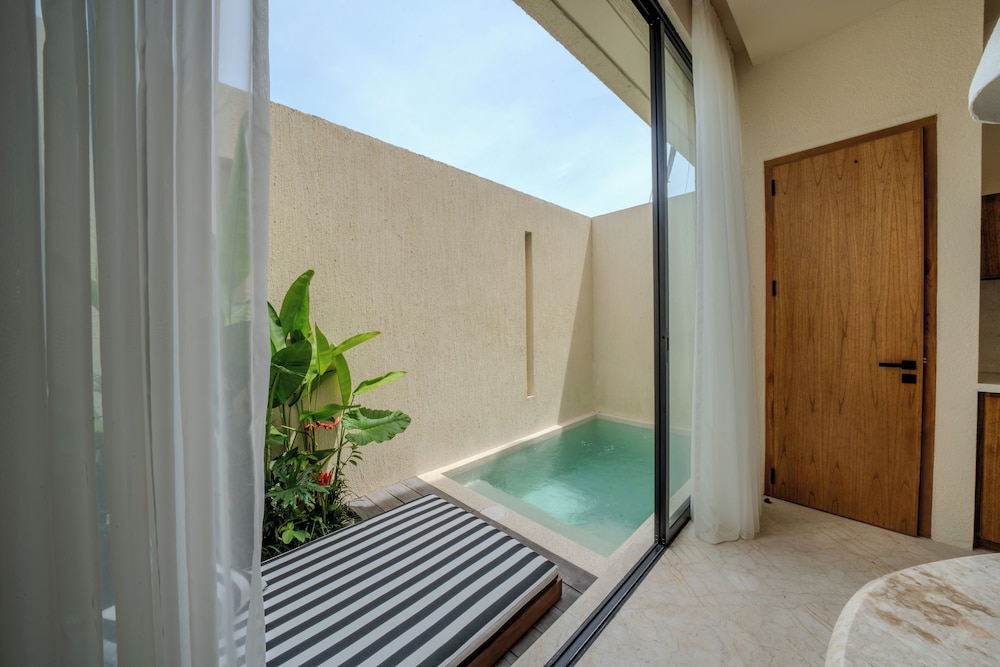 Suom Hotel and Villas