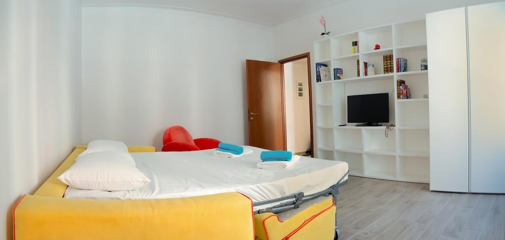 Casa Riboty in Rome With 1 Bedrooms and 1 Bathrooms