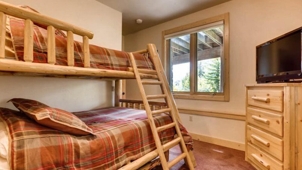 Breck_clifton_lodge