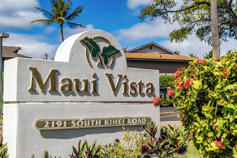 Maui Vista 1-308 - Steps From the Beach, Renovated, Ocean Views, New Windows, AC
