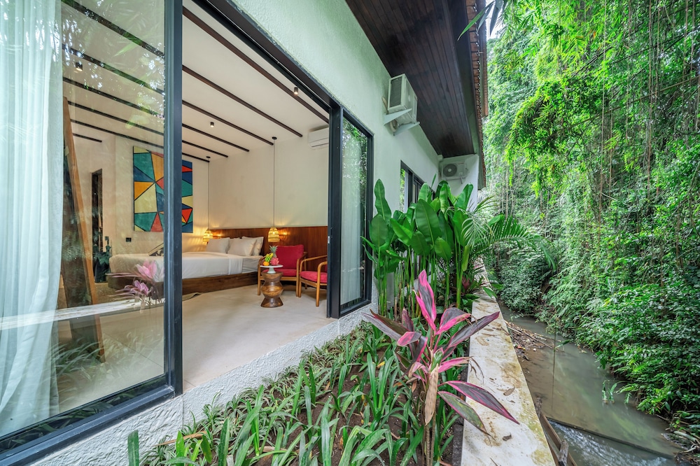 Sacred Jungle by EVDEkimi Ubud – Modern Villas and Apartments with Kitchens, Pools, & Personalized Concierge Service
