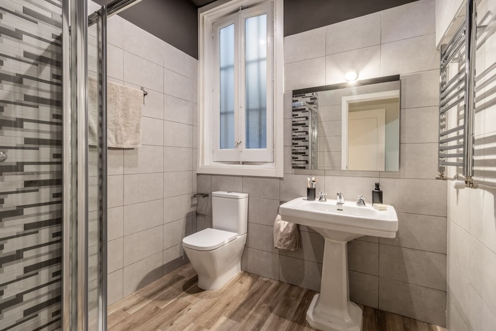 Arashi - 4 Bedrooms in Chueca