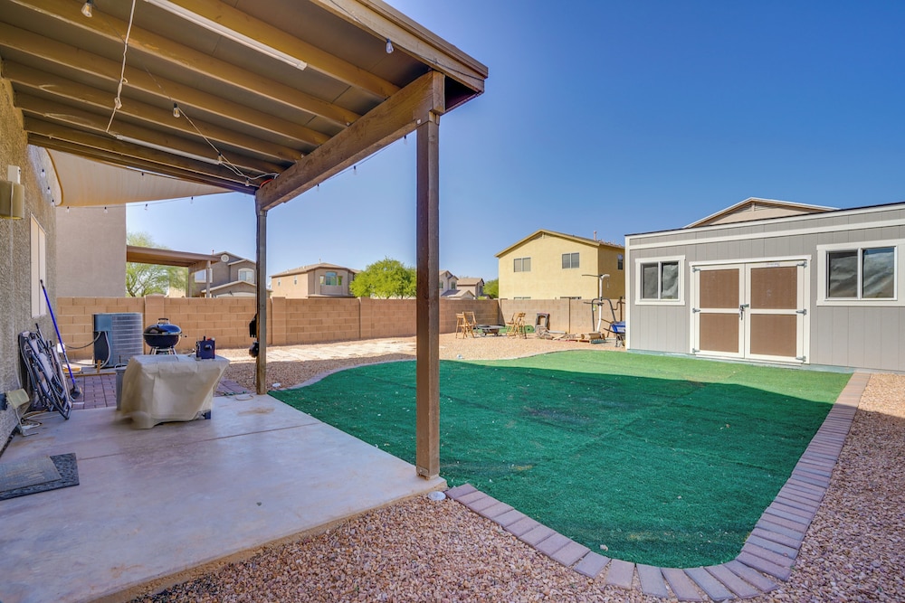 Cozy Tucson Getaway w/ Hot Tub: 4 Mi to Casino