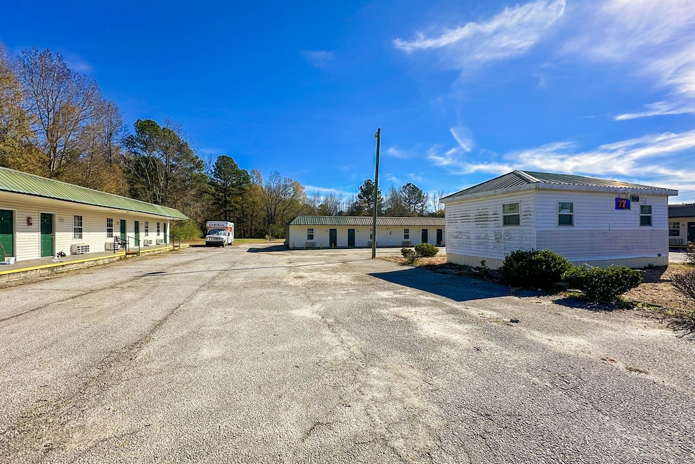 Sparta Seven Motel By OYO near Milledgeville - Property Image 24