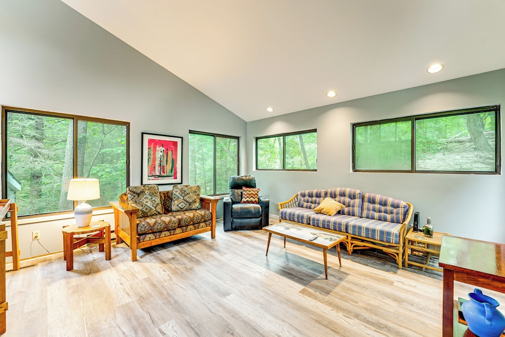 Walk to Semi-private Beach: Lake Michigan Getaway