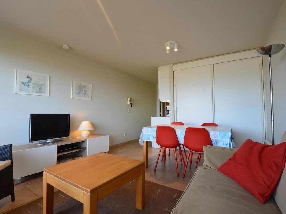 Apartment in Koksijde Near Sandy Beaches