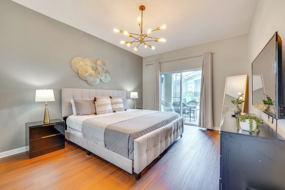 Luxury Championsgate Home Near Disney Parks!