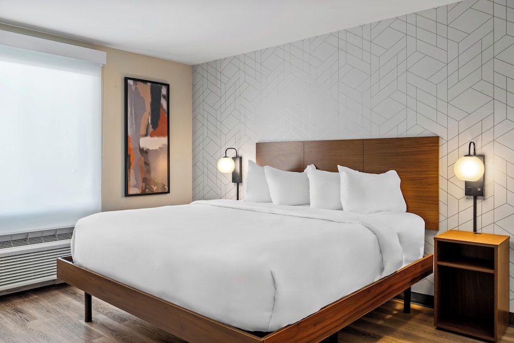 Everhome Suites Somerset - South Brunswick