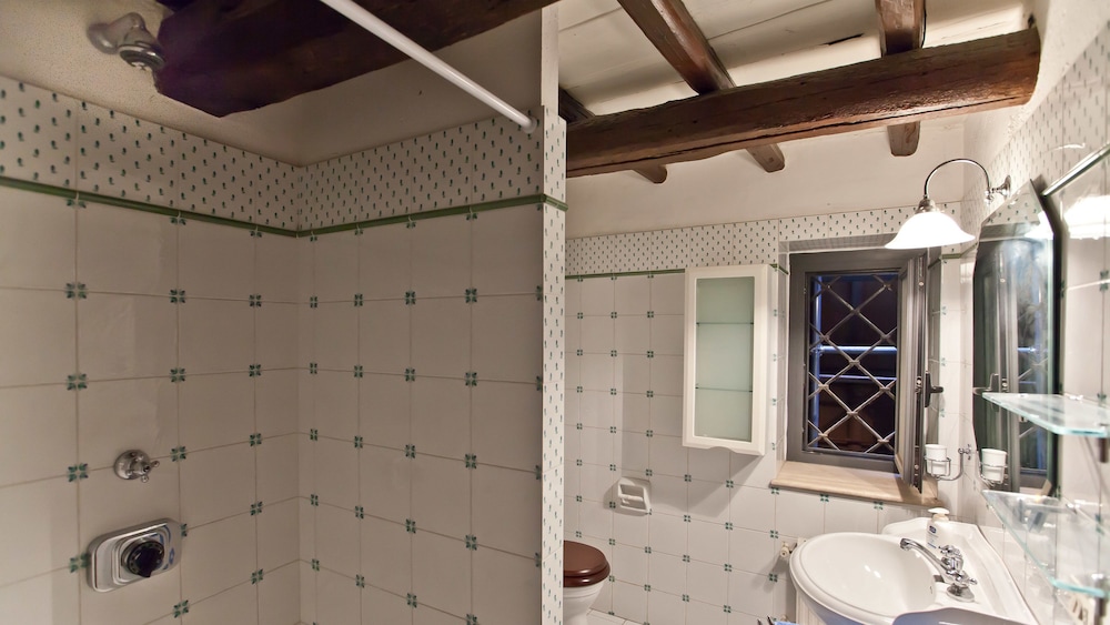 Rental in Rome Arco Ciambella Loft