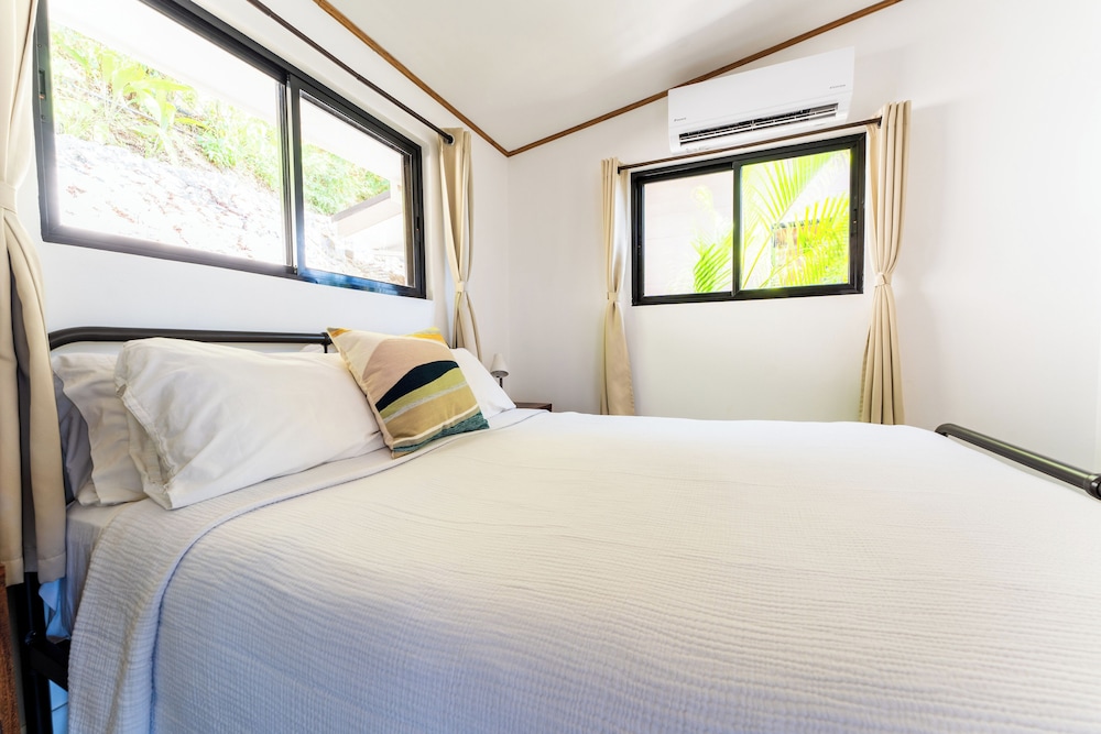Sea View Paradise Retreat by Sea N' Rent