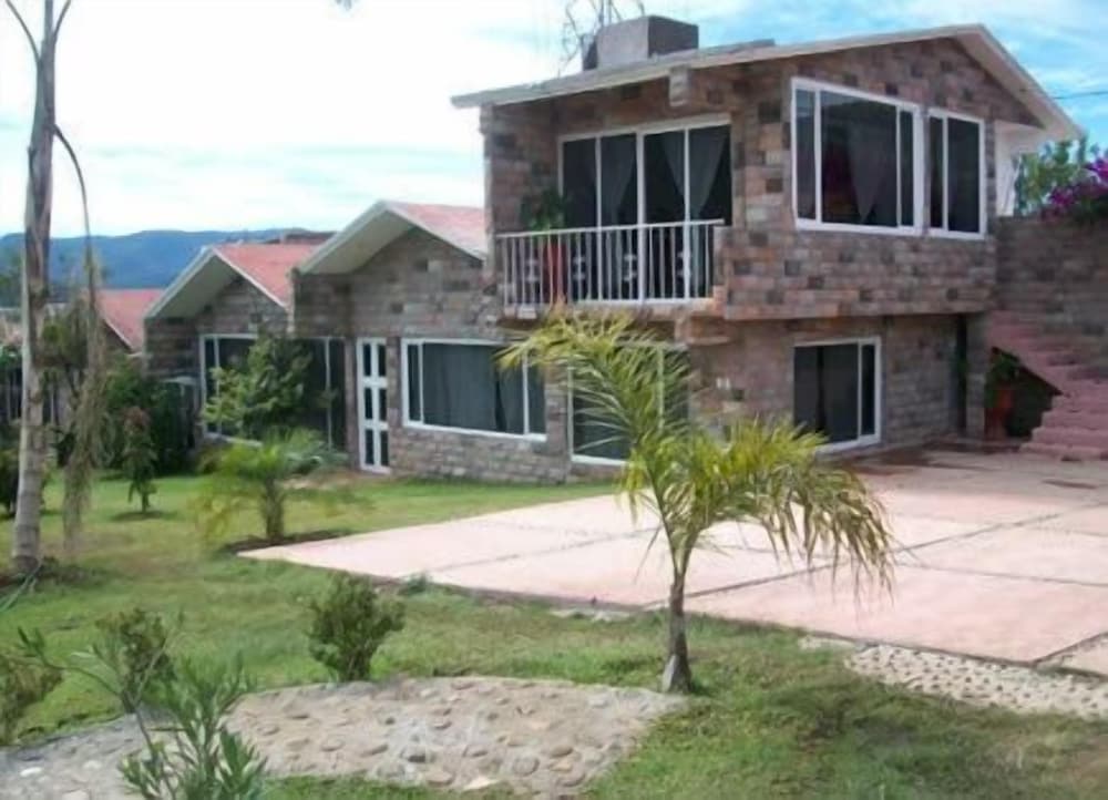 Hotel El Ciprés - Image 1