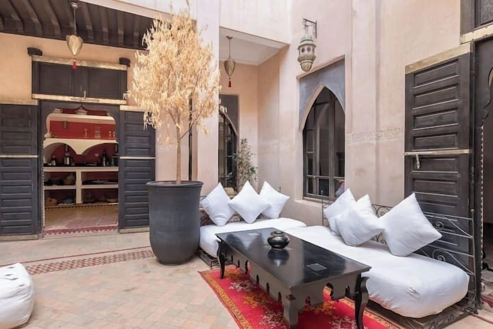Riad basidi