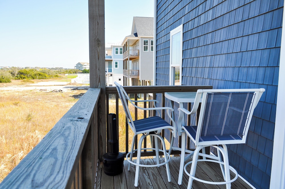 Family Tides by Topsail Realty