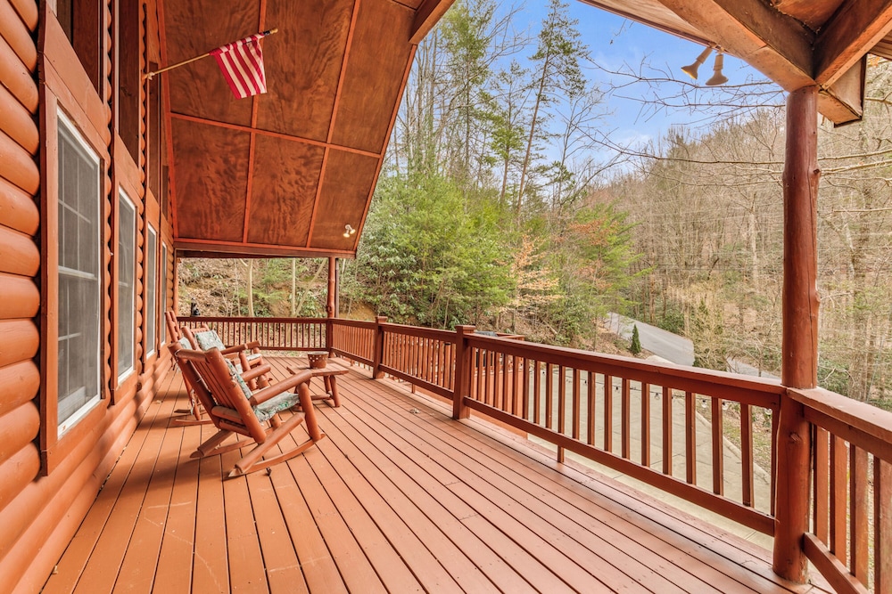 Hickory Hollow Hideaway