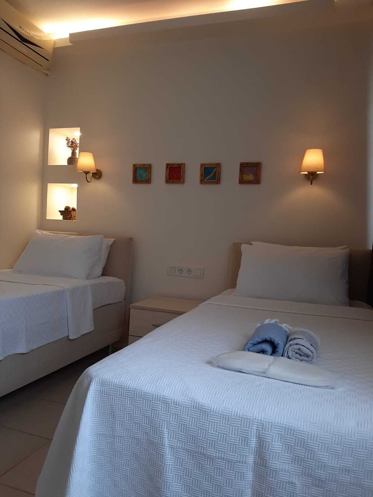 Delos Otel