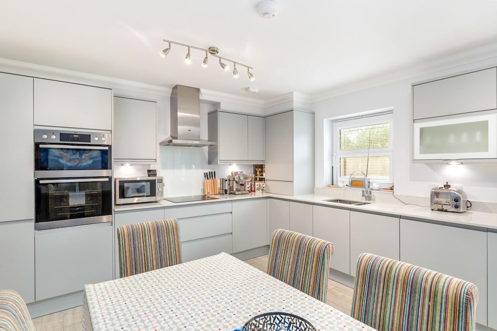 Cottage Mews - 3 Bedroom Cottage - Tenby