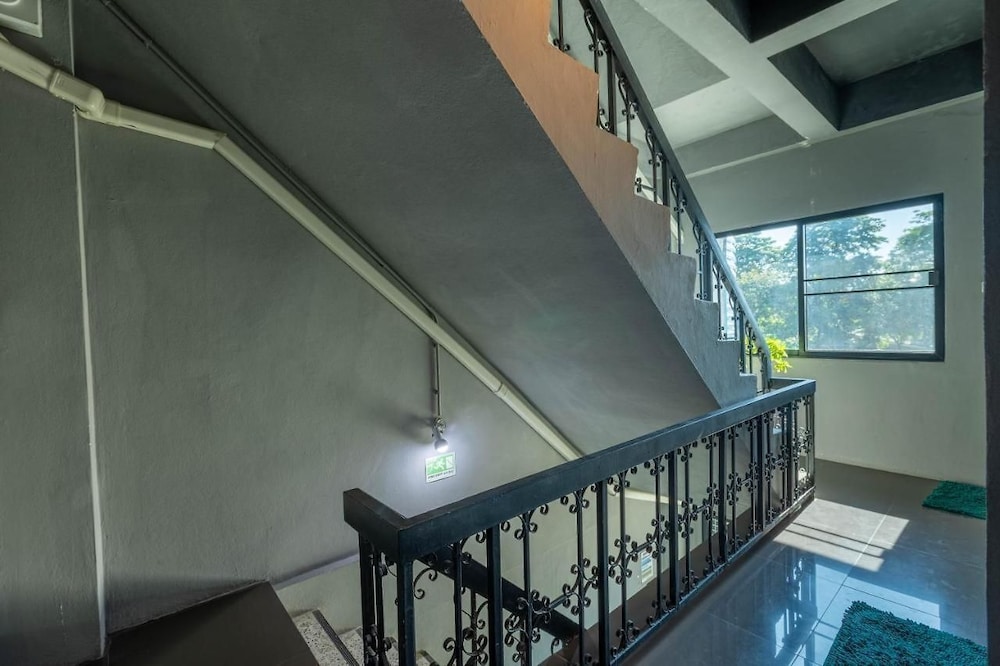 La Belle Nuit House