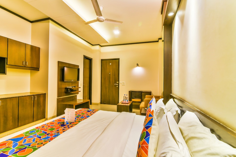 FabHotel First Star