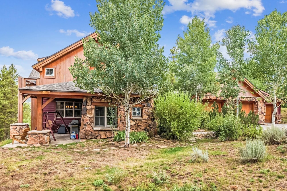 Little Bear Lodge 4 Bedroom Home