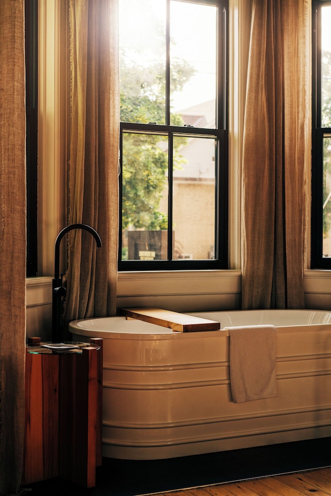 Somewhere Inn Collingwood Boutique Hotel 10