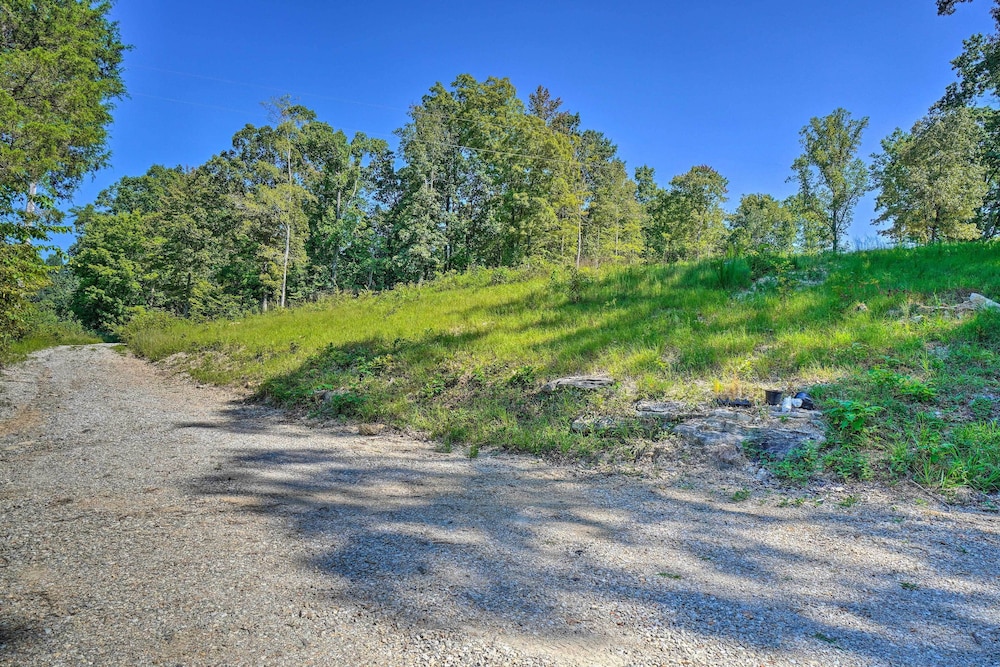 Pet-friendly Speedwell Cabin, 1 Mi to Water! view 2
