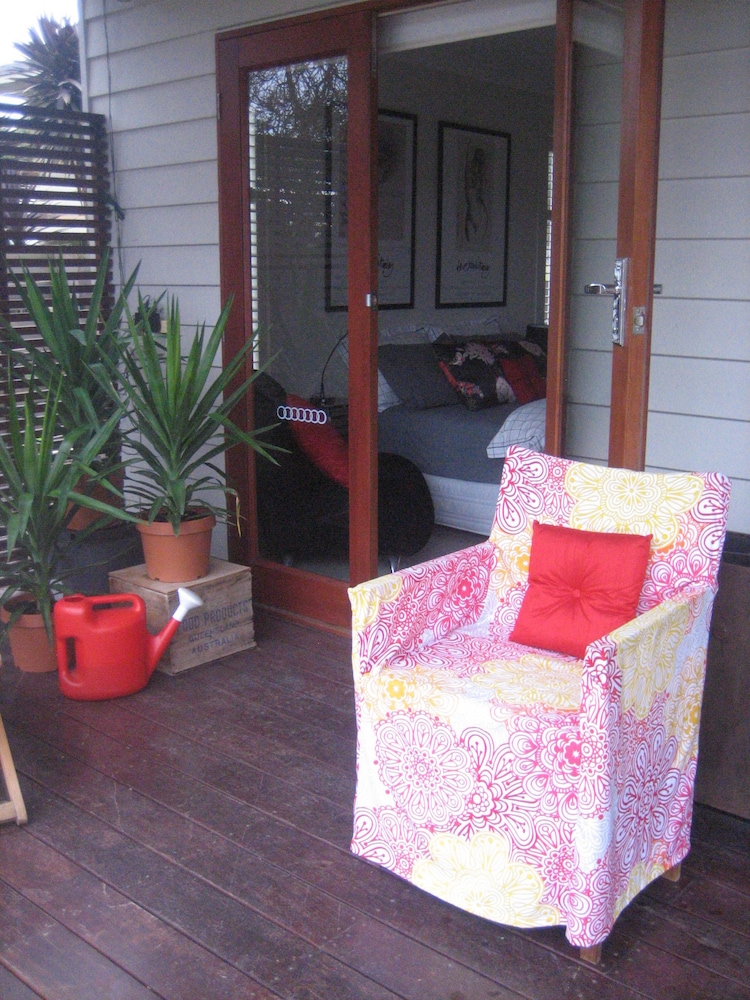 The Guest Room Mt. Martha - Image 4