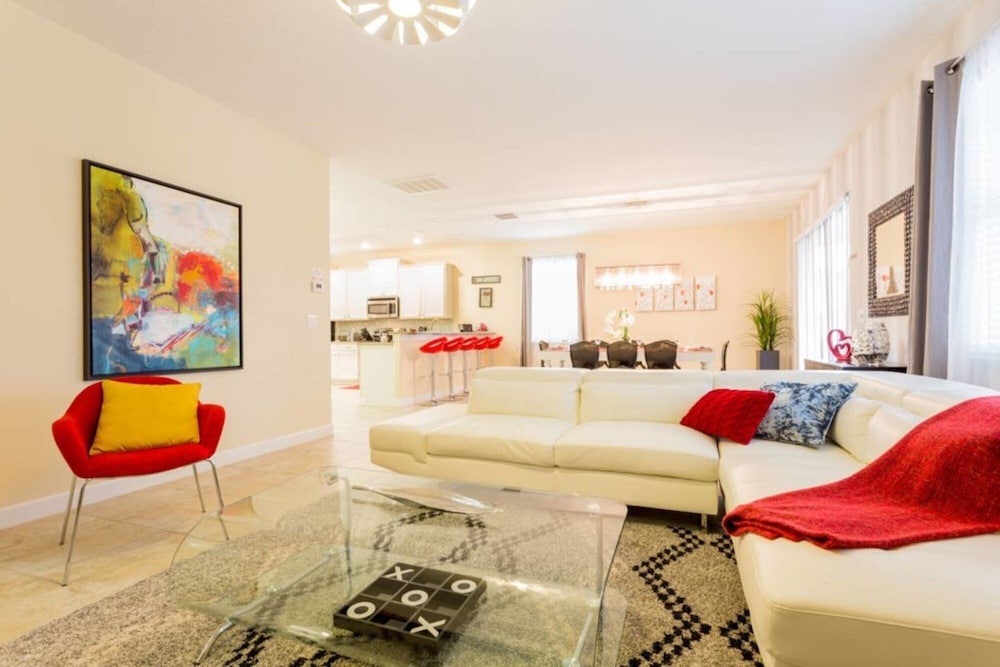 Pleasant and Modern Home With Private Pool Near Disney - Image 3