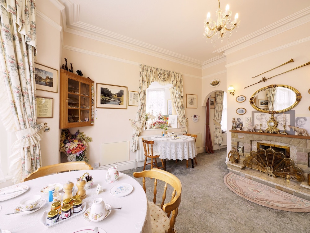 Braemar Guest House
