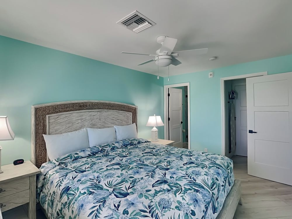 Seaside 5 by Distinctive Beach Rentals